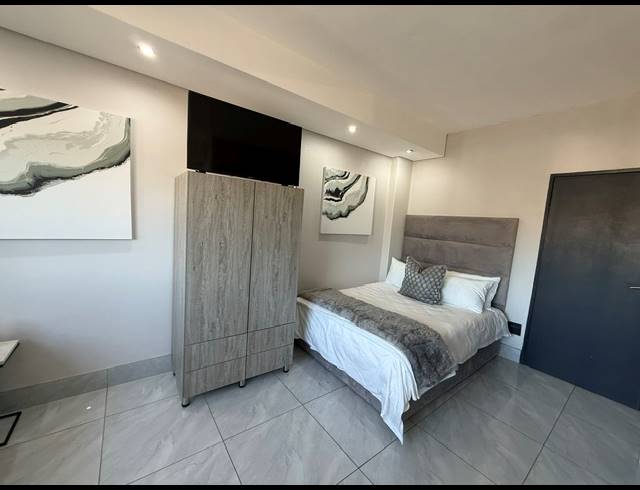 1 BEDROOM STUDIO APARTMENT FOR SALE IN BOKSBURG CENTRAL
